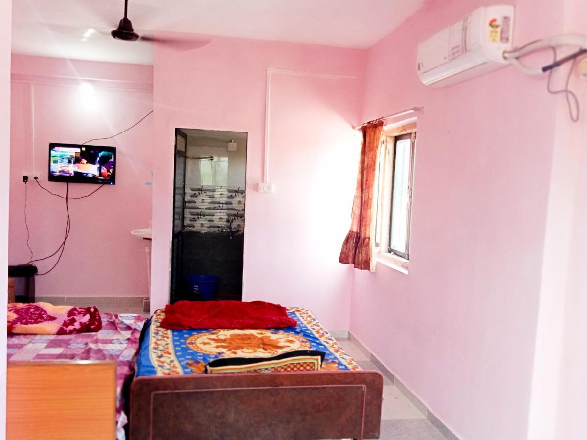 Krishna Homestay Garudeshwar Exterior photo